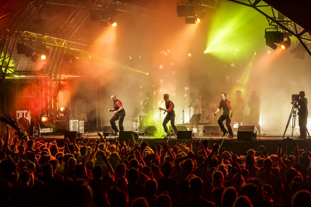 Red Hot Rhythm - Woodford 14-15-12